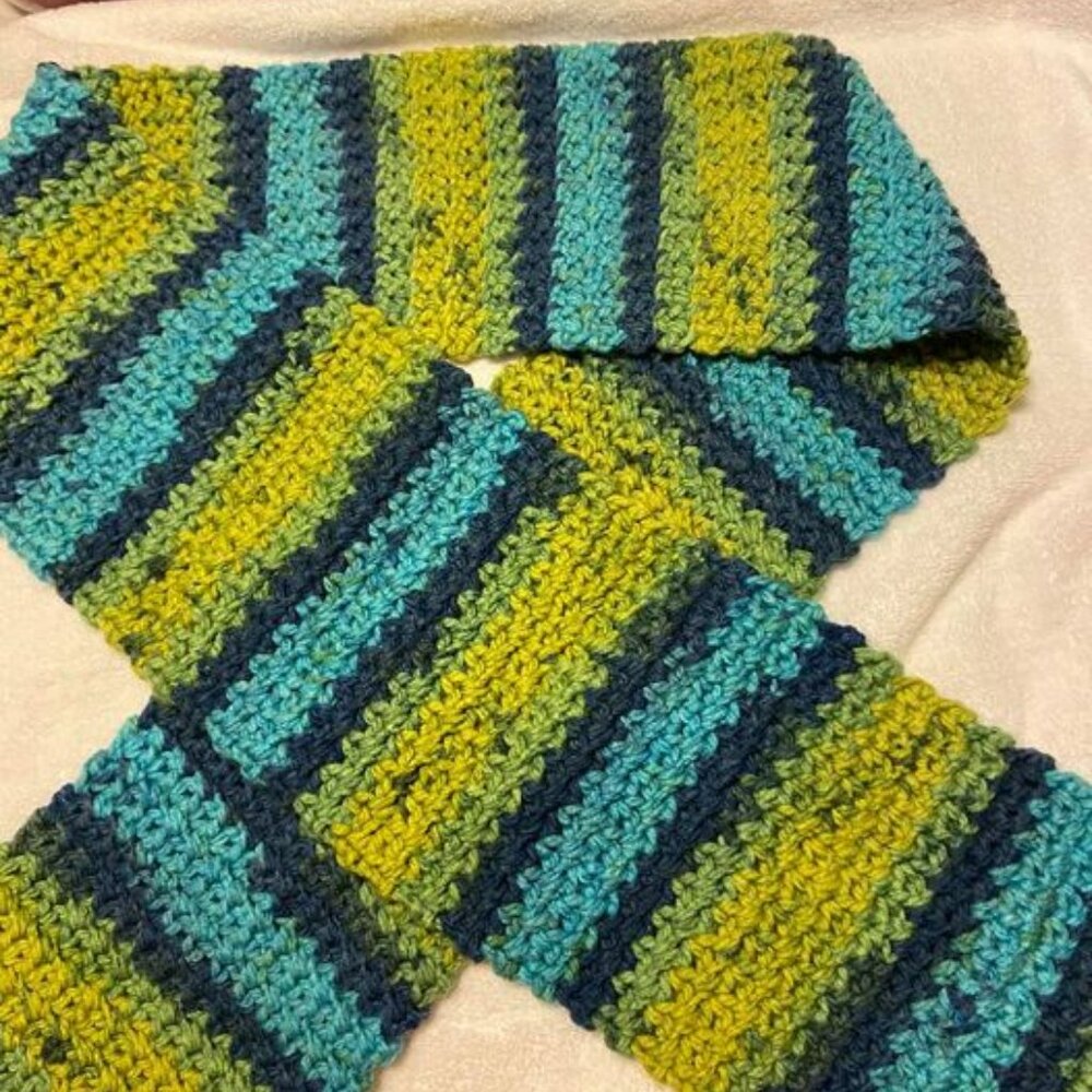 🐻New Handmade Green and Blue Scarf - 8"X79"